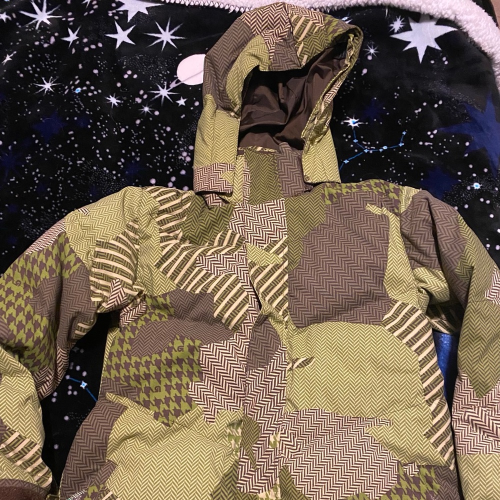 Boys Burton snow jacket.